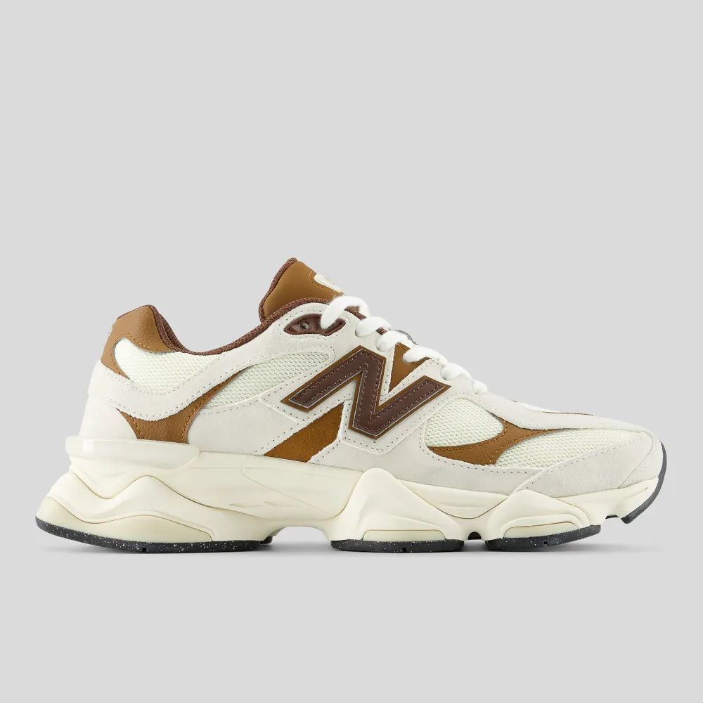 Tênis New Balance 9060 Marrom/Branco/Off