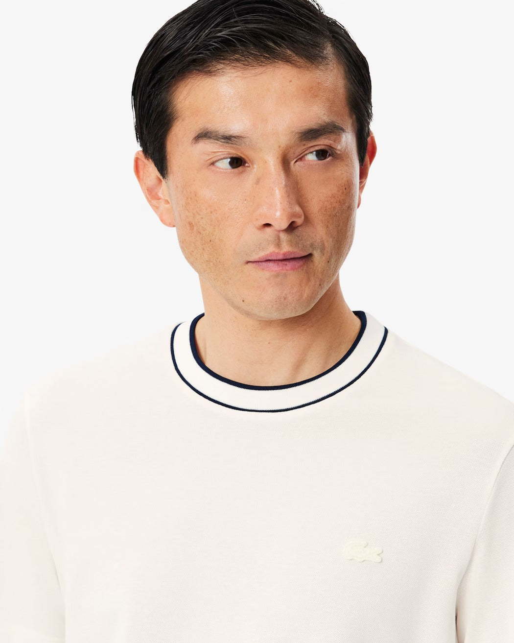 Camiseta de Piqué com Gola Listrada em Stretch TH817423