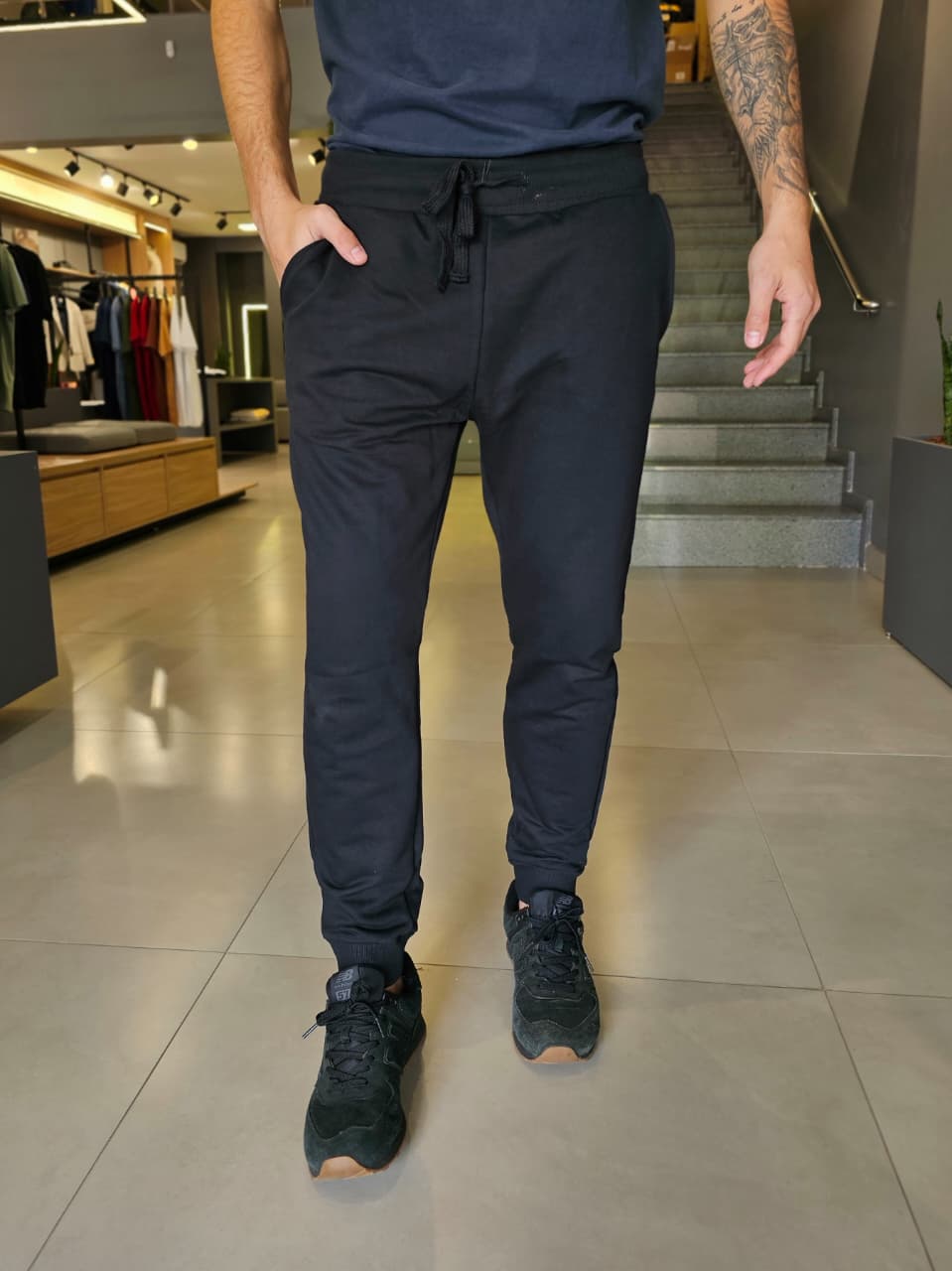 Calça Moletom Lobo Lateral Acostamento