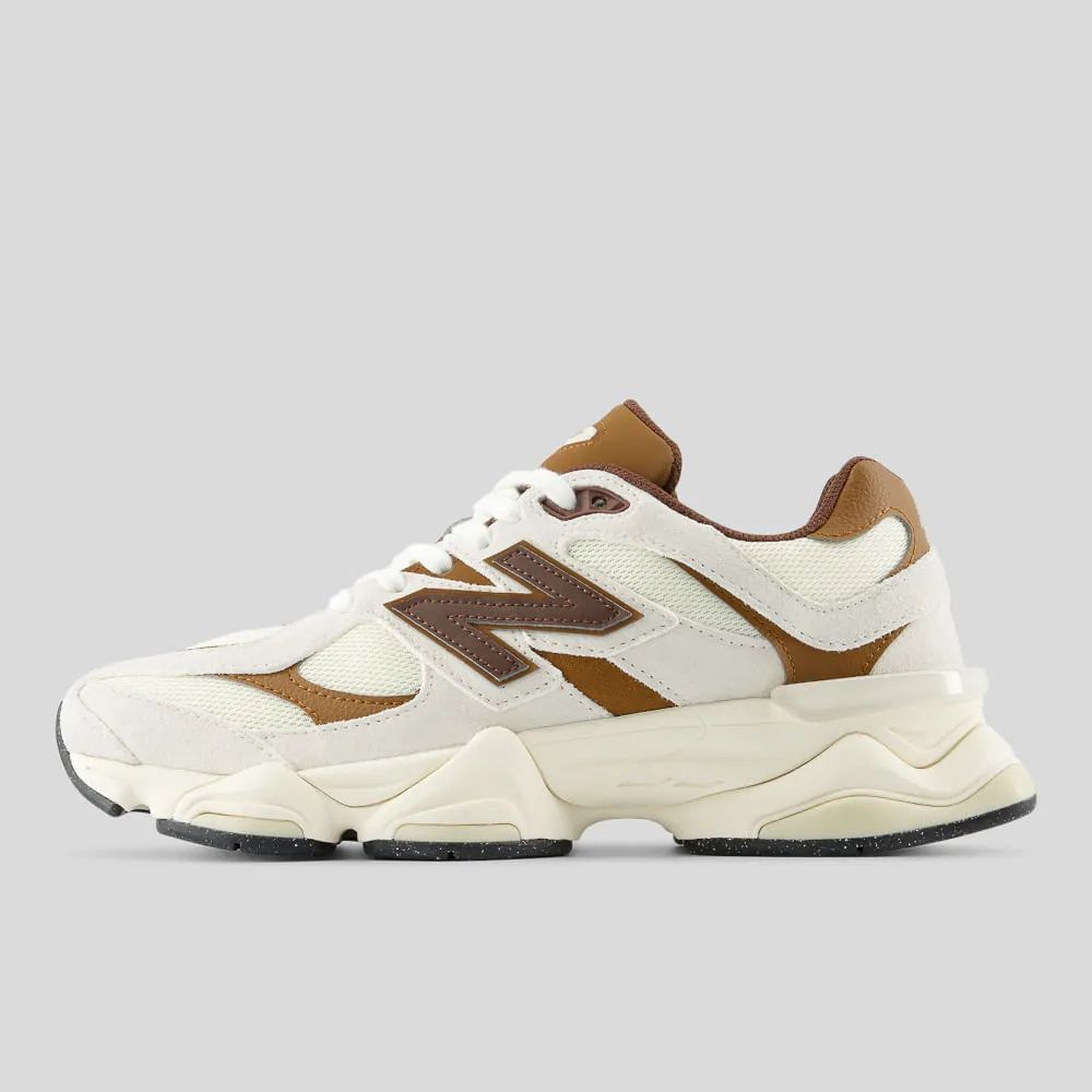 Tênis New Balance 9060 Marrom/Branco/Off