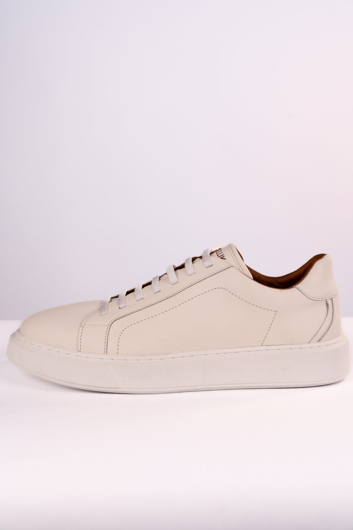 Tênis Essentials Hellik Branco