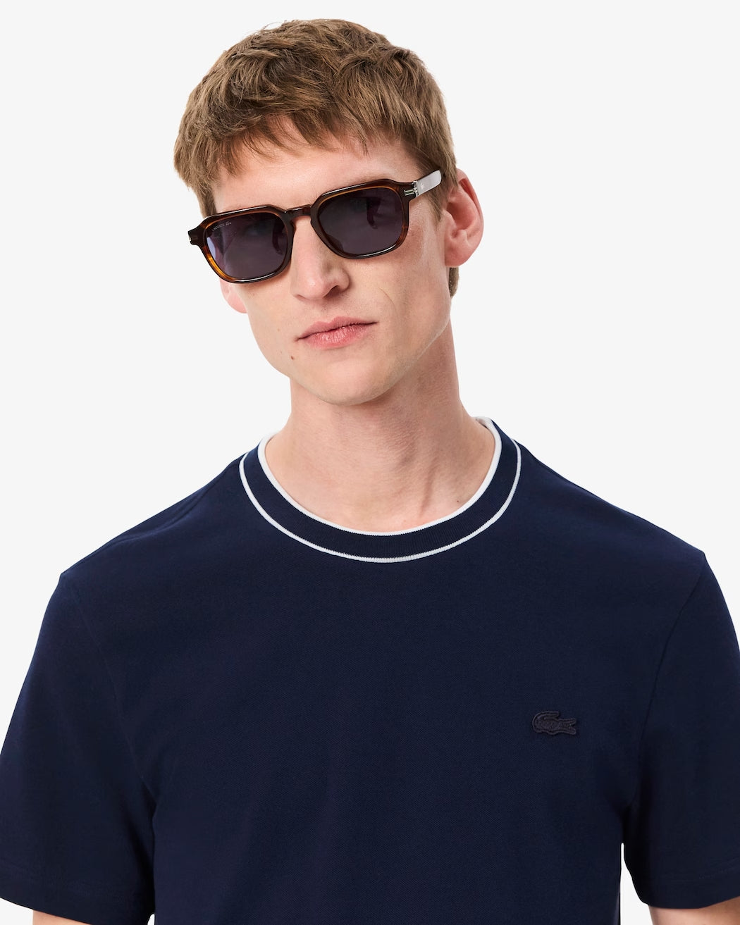 Camiseta de Piqué com Gola Listrada em Stretch TH817423