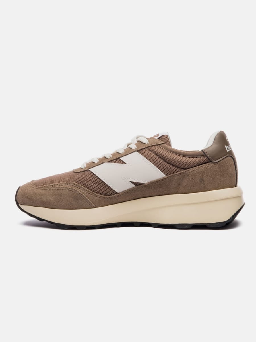 Tênis New Balance 370v1 Nude/Bege Claro