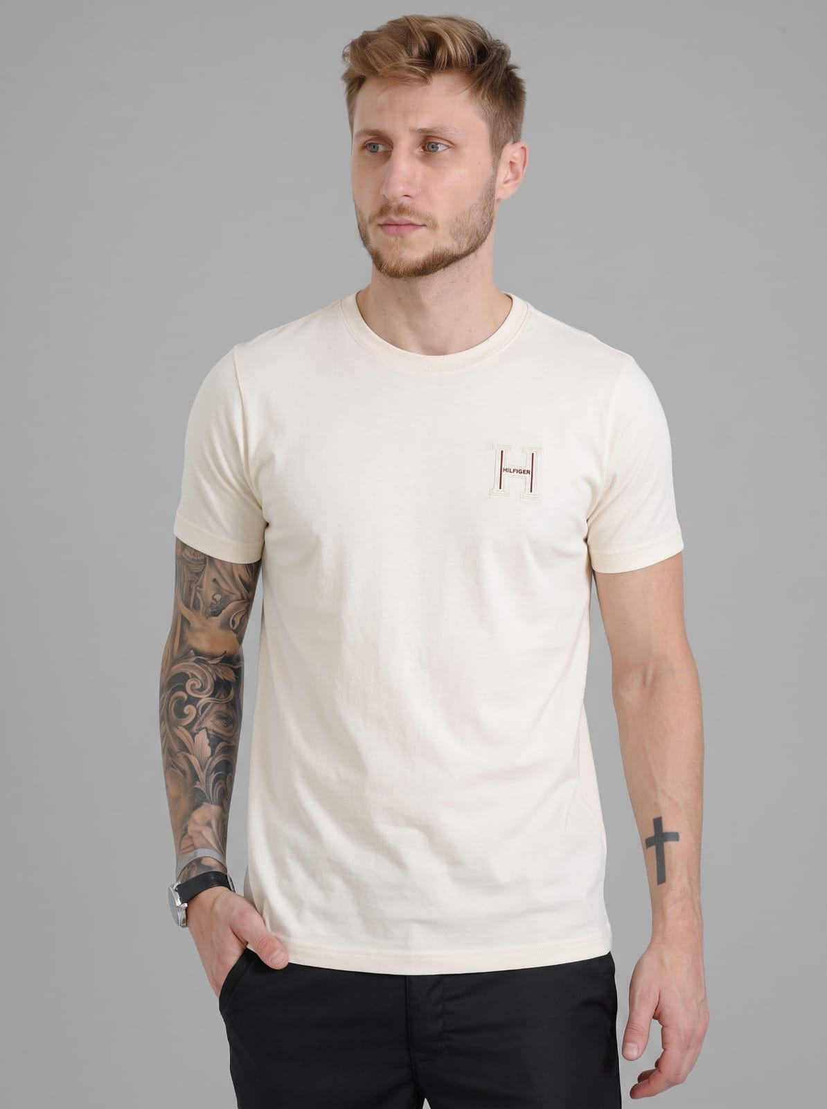 Camiseta Concept H Bordado Tommy Hilfiger