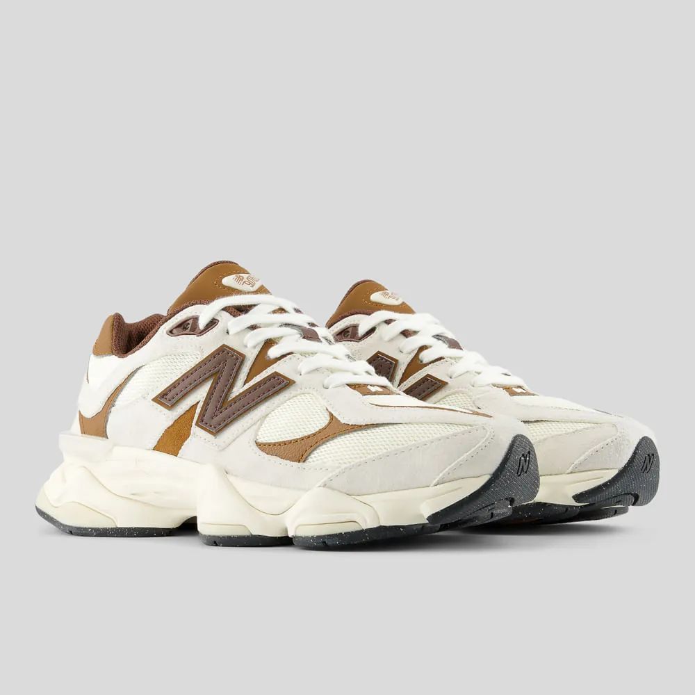 Tênis New Balance 9060 Marrom/Branco/Off