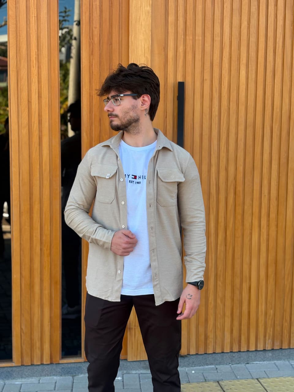 Camisa com Bolsos Frontais Calvin Klein Areia