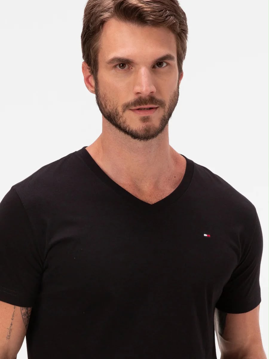 Camiseta Clássica Gola V Tommy