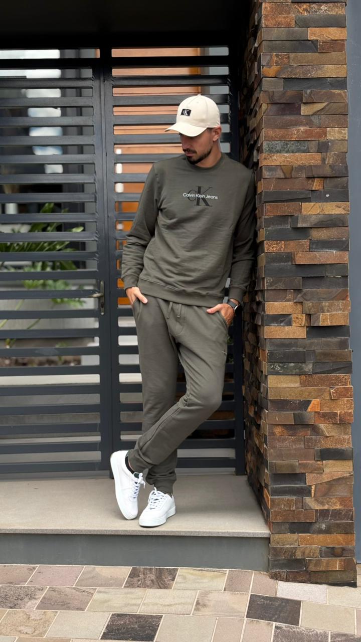 Calça de Moletom RE Inssue Calvin Klein
