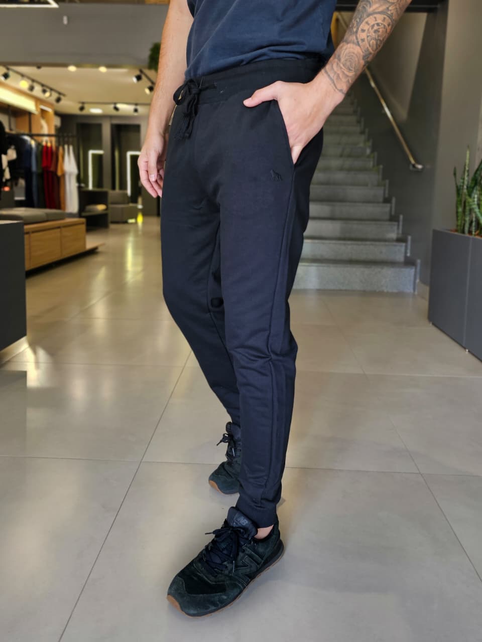 Calça Moletom Lobo Lateral Acostamento